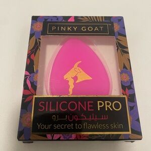[NEW] Pinky Goat Silicone Pro Makeup Applicator